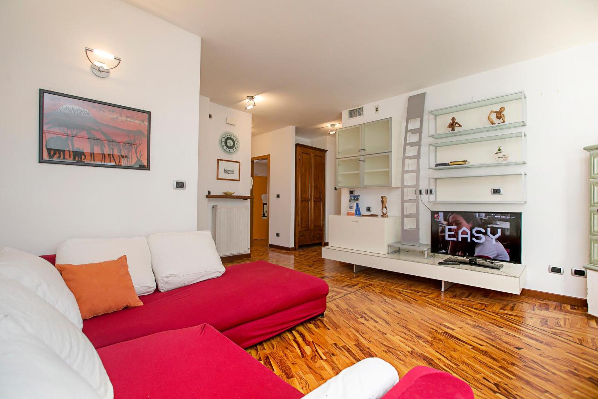Paulie - Happy Apartment